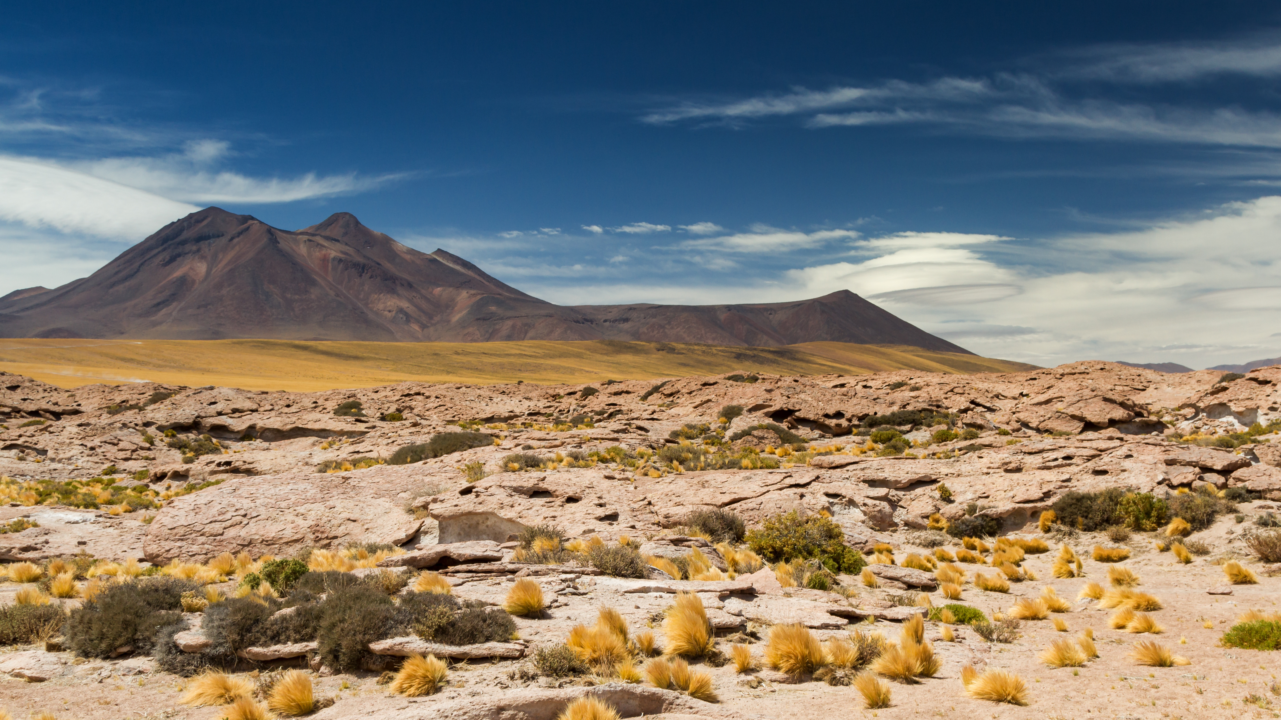 Самая сухая пустыня в африке. Чили пустыня Атакама. Южная Америка пустыня Атакама. Чили Америка пустыня Атакама. Пустыня Атакама Патагония.