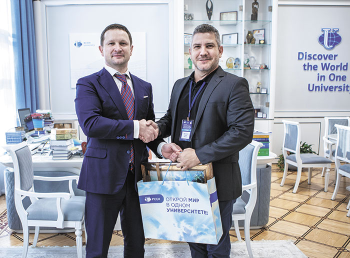 Где Остап Бендер лишний