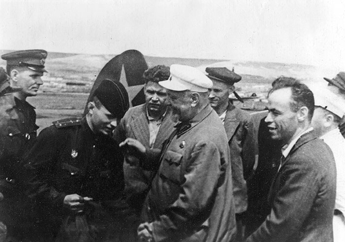 Касается всех