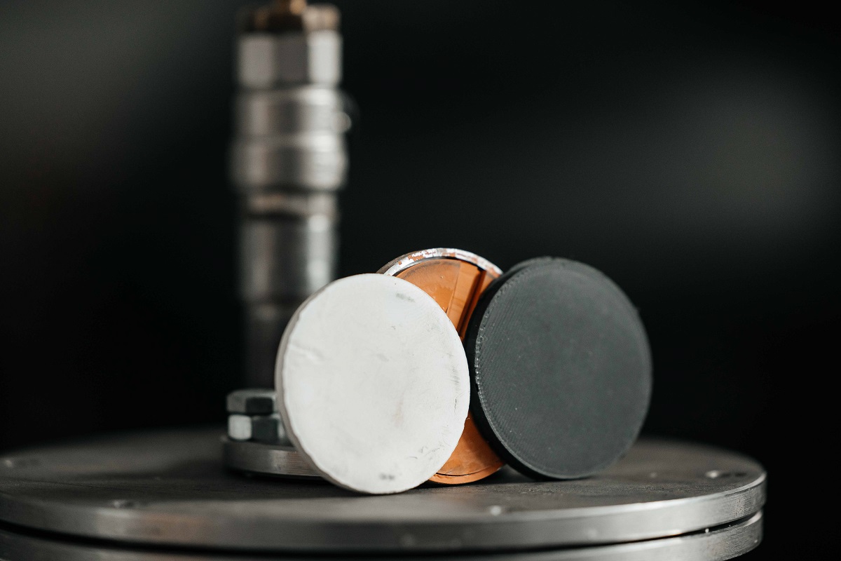 Новый композит для изоляции: ученые ТПУ улучшили свойства материалов для высоковольтных систем