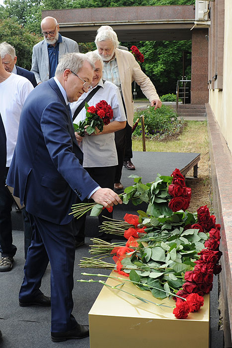 От погоды до подлодки