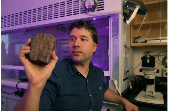 В Канаде нашли камни старше 4 миллиардов лет. Это древнейшие породы на планете