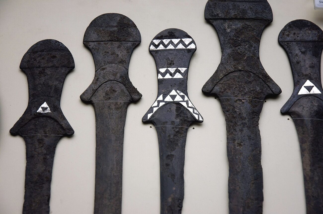 Тайник элиты IV тысячелетия. В Турции нашли мечи, которым более 5000 лет — и это переписывает историю.