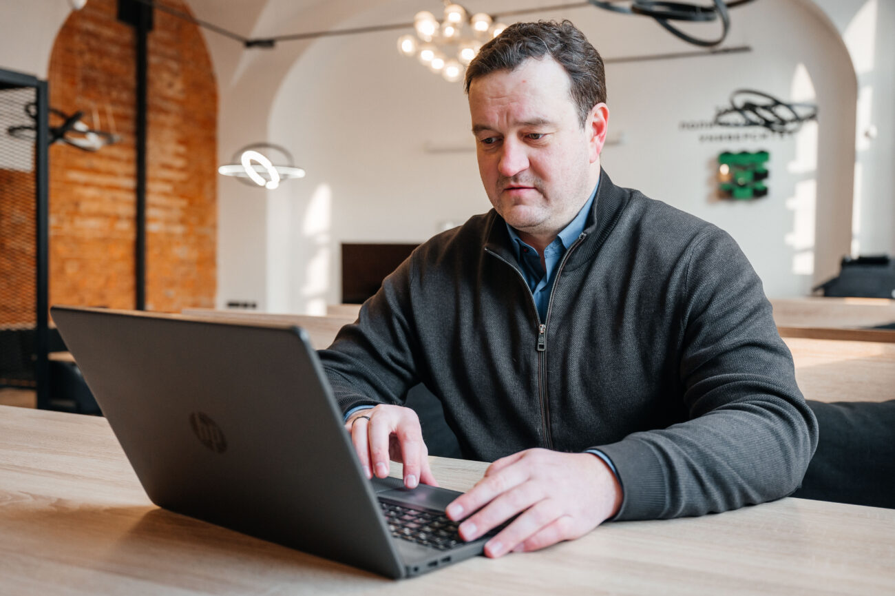 Как продлить жизнь аккумуляторов электробусов: ученые ТПУ создали адаптивную модель управления ресурсом батарей