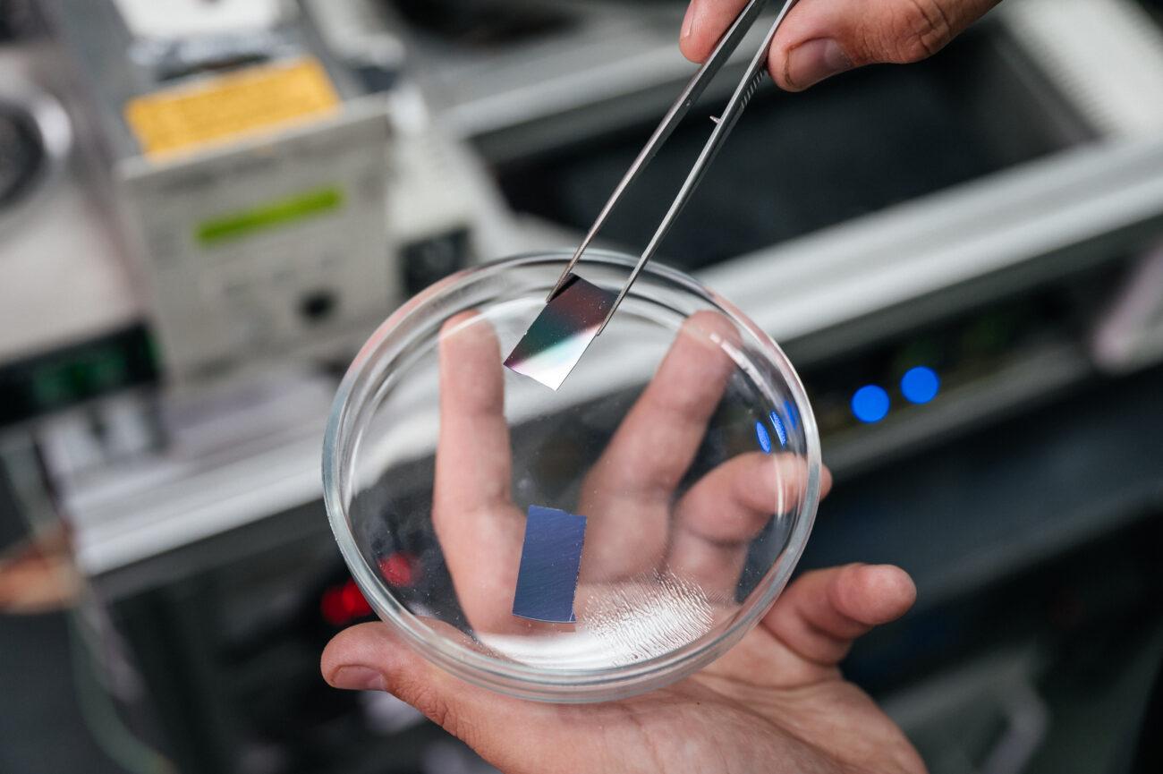 Материалы будущего: томские ученые разработали технологию усиления термостойкости керамики для авиации