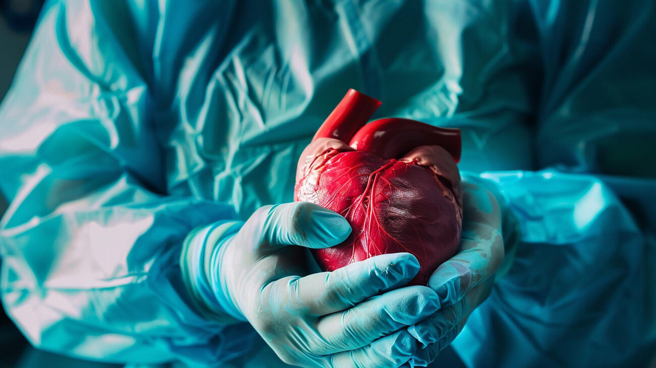 Без антибиотиков и крови. Как хирург спас сердце пациента после ножевого ранения без пенициллина