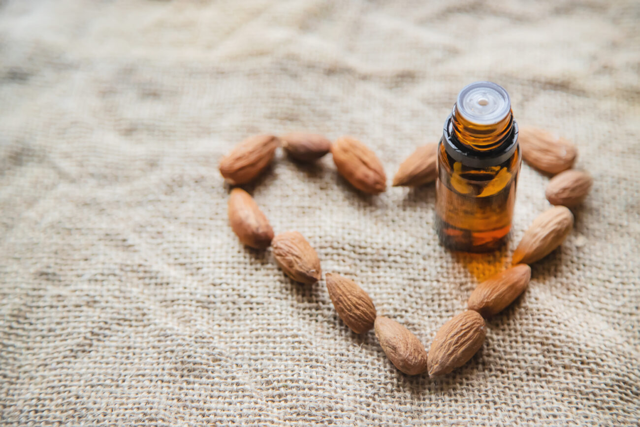 Запах миндаля убивает рак. Учёные нашли способ бороться с устойчивыми опухолями