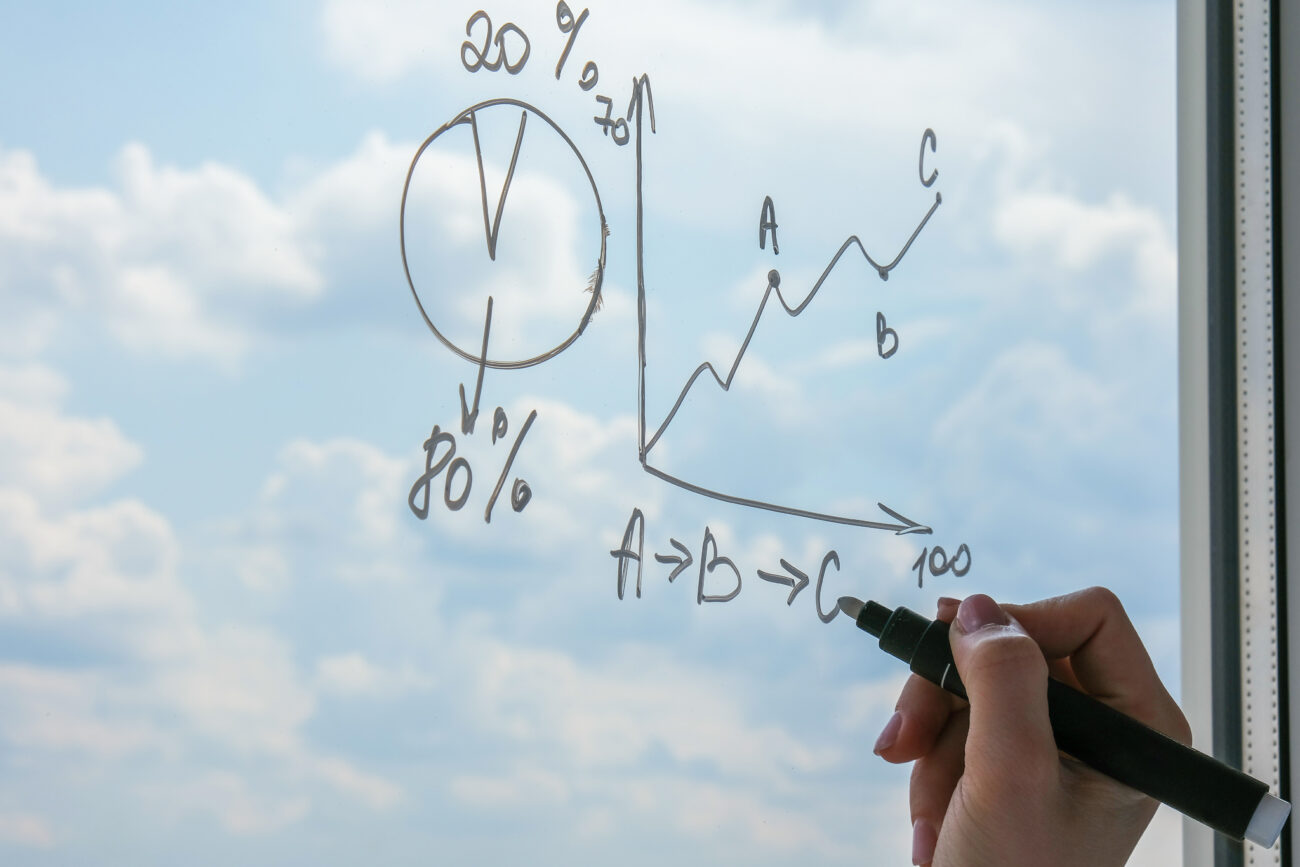 Математика будущего: российские ученые создали модели для точного прогнозирования в условиях неопределенности