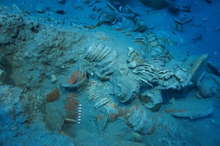 Уникальный метод консервации. Керамика на борту 2000-летнего затонувшего корабля сохранилась нетронутой