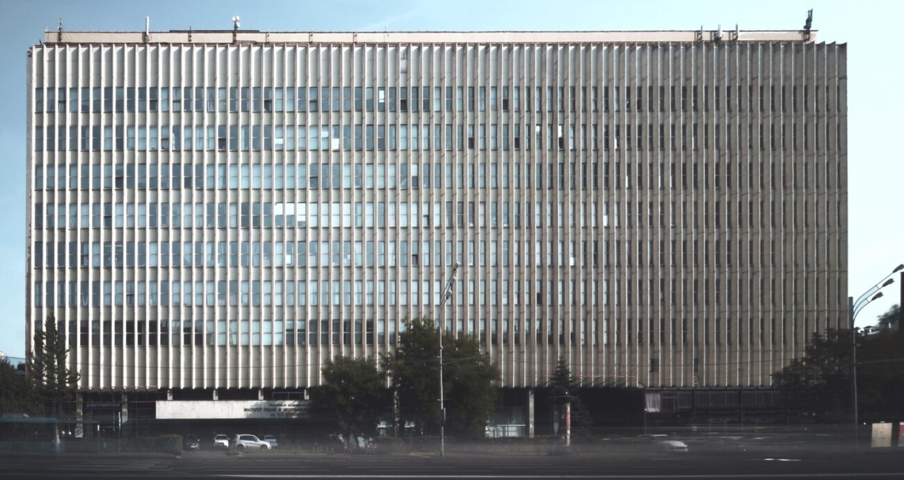 Химики предложили новый метод синтеза гибридных материалов. Это расширяет возможности использования редкоземельных и переходных металлов