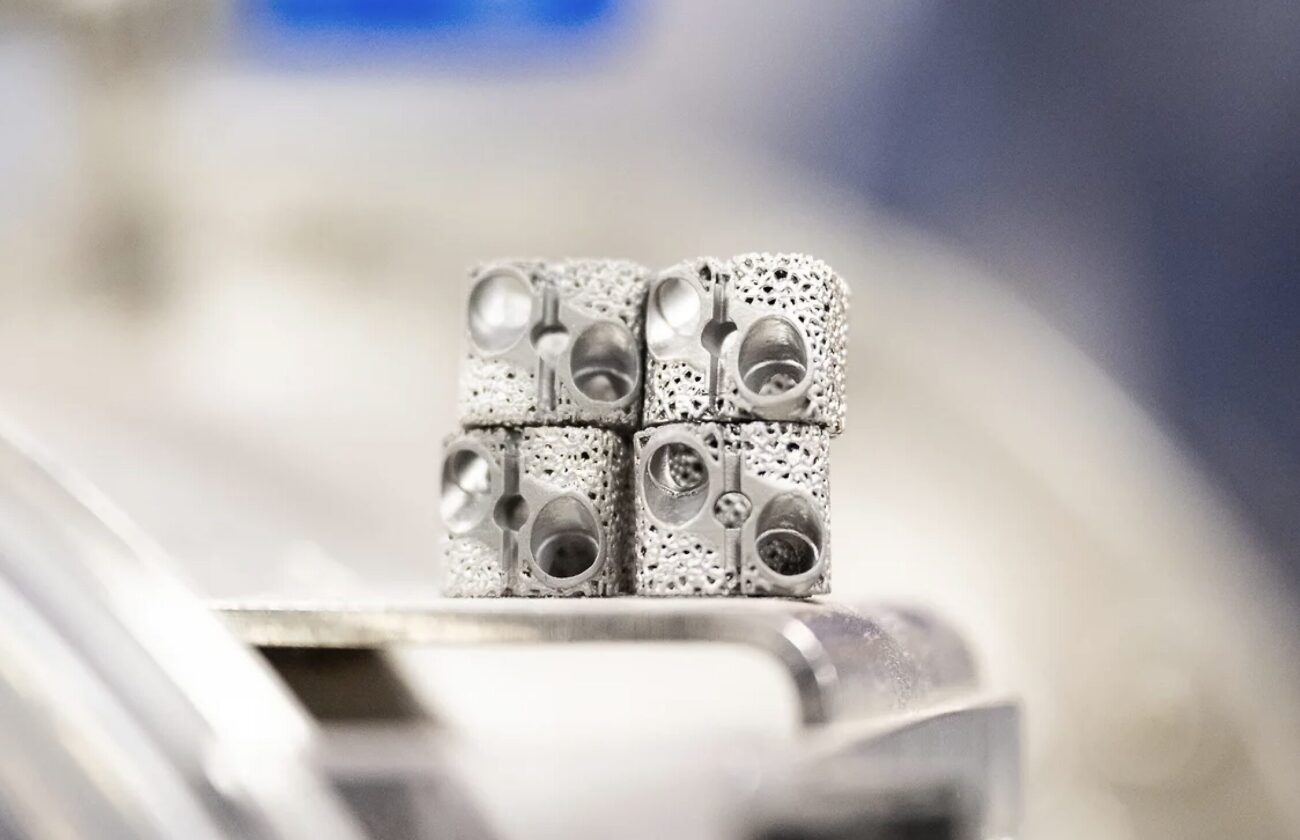 С эффектом сверхупругости. Разработана технология 3D-печати персонализированных имплантатов