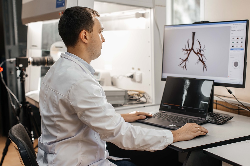 Ученые ТПУ создали модель, предсказывающую поведение бинарных капель при спрейном распылении