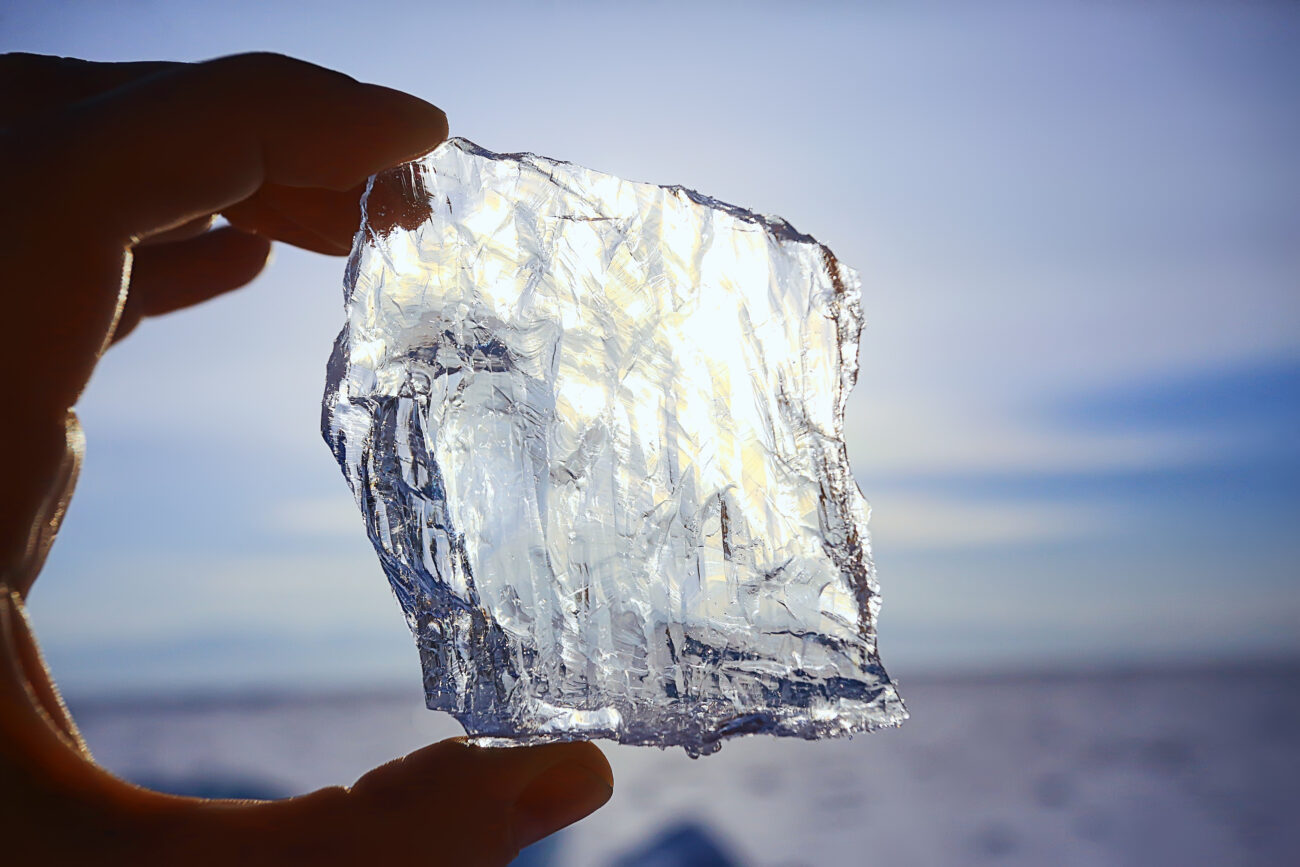 Эксперимент, который удивил всех. Лёд работает совсем не так, как мы думали