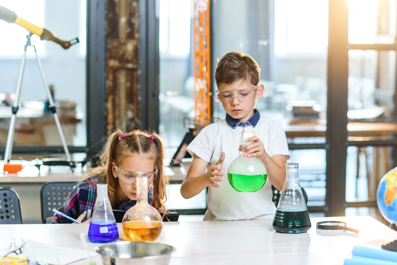 Шаг навстречу: где школьники могут окунуться в мир науки?