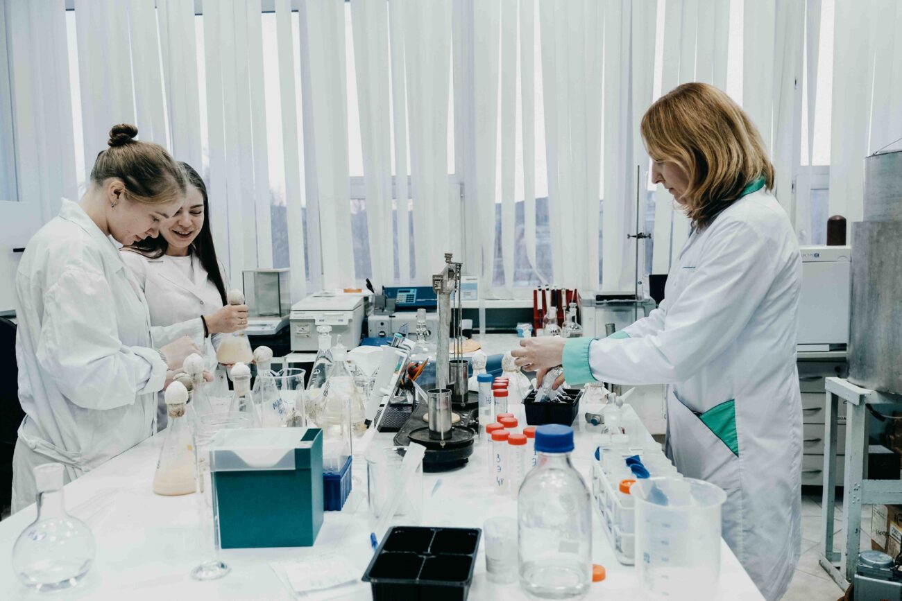 Из рыбных отходов. Перспективный биоразлагаемый пластик синтезировали ученые