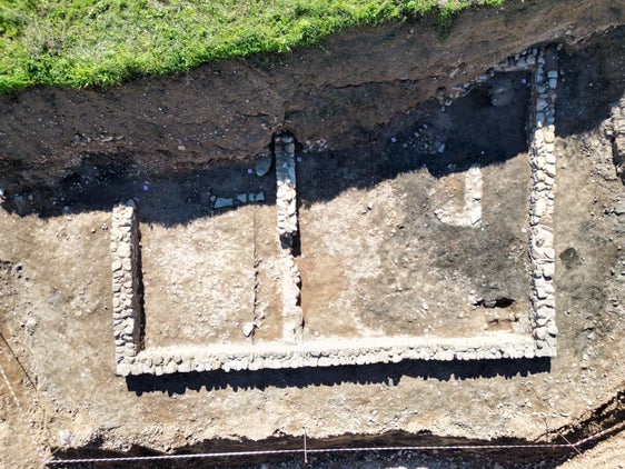 Гвозди и древесный уголь. На древней почтовой станции обнаружена мастерская по ремонту экипажей и подков