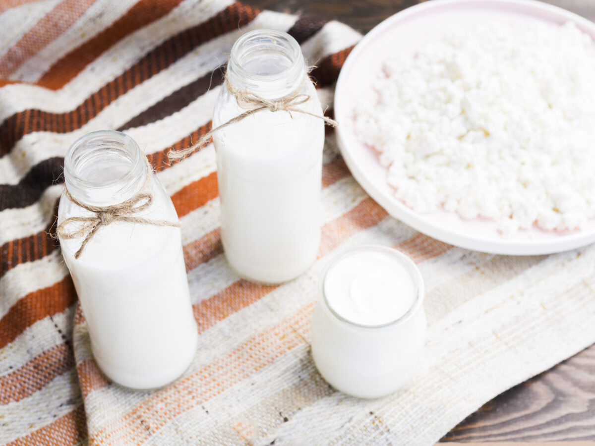 Синергия компонентов. Назван патологический процесс, против которого эффективна комбинация кефира и клетчатки