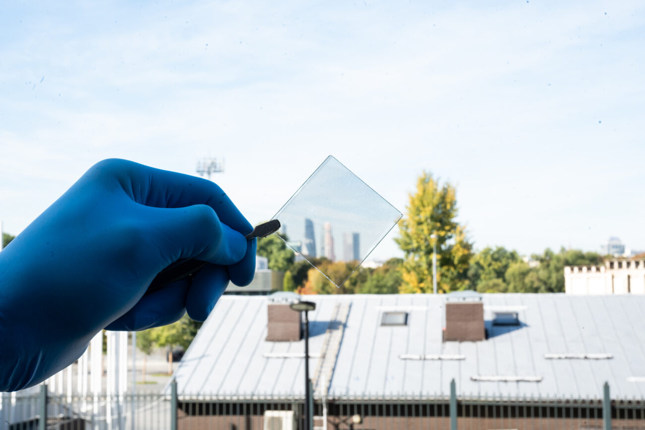 Первые в России. Специалисты представили полупрозрачные солнечные панели для фасадов зданий