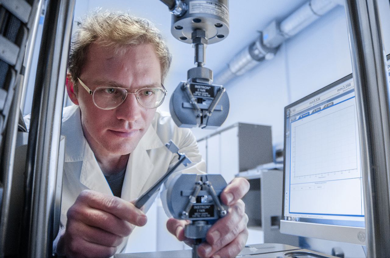 Имитация среды человеческого организма. Новая разработка делает растворимые имплантаты безопасными