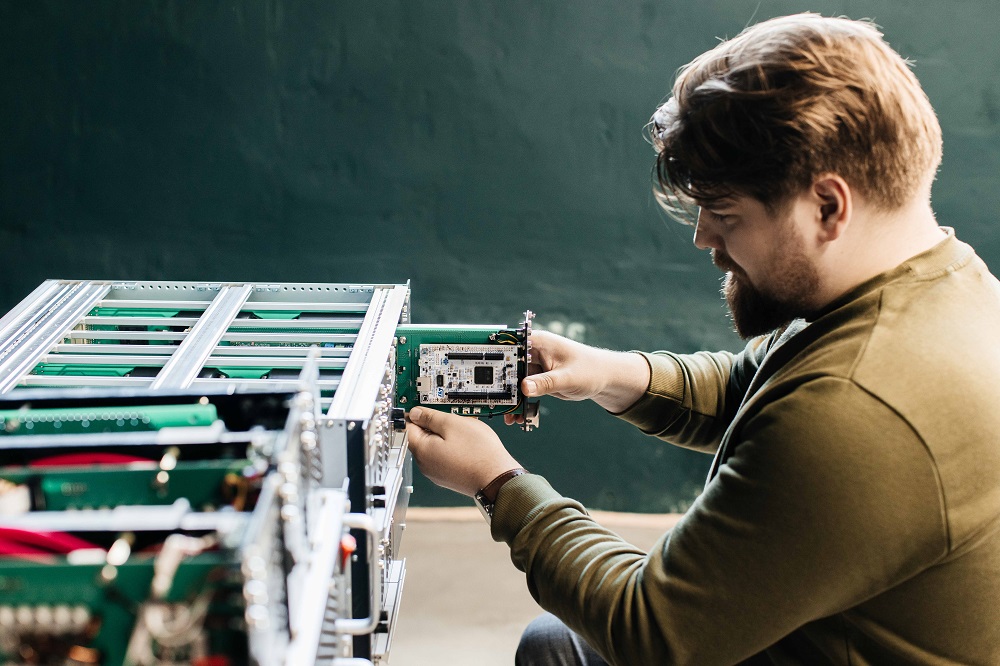 Проект «СИЛА»: сибирские исследователи разработали источники питания для магнитов синхротрона