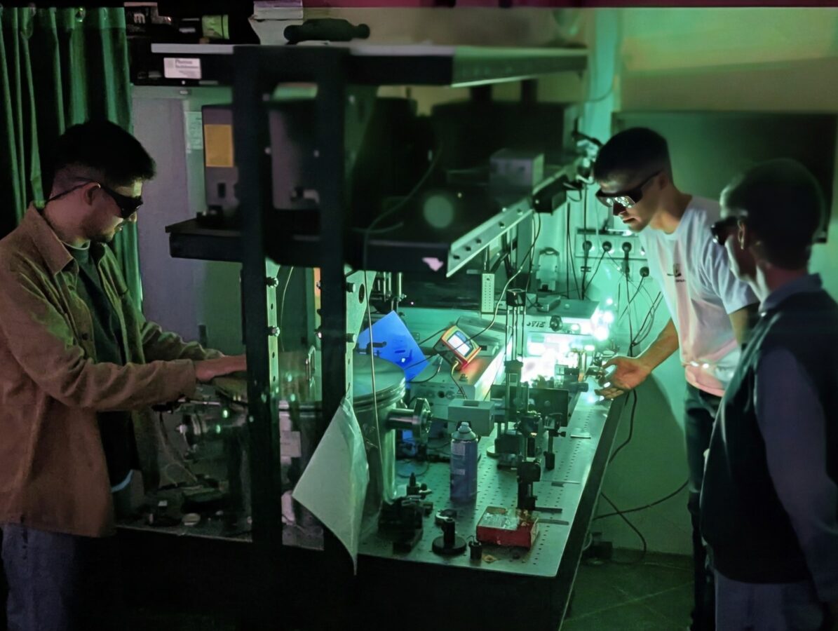 С высоким пространственным разрешением. Ученые по-новому измерят температуру лазерной плазмы