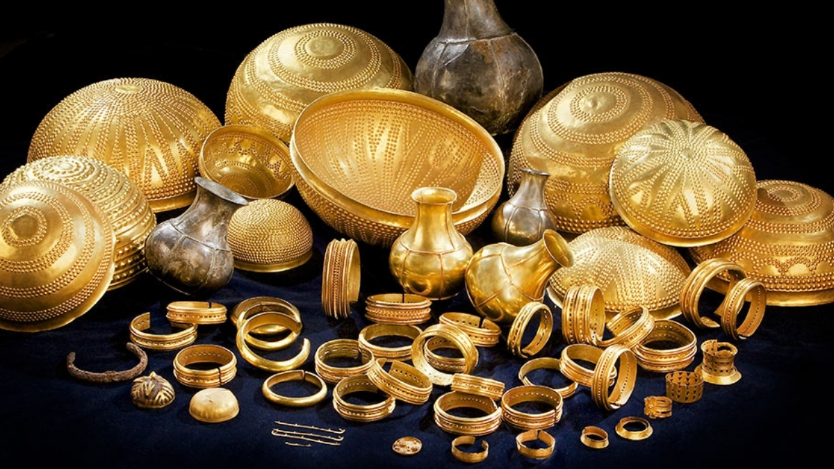 «Небесное» железо нашли среди сокровищ бронзового века