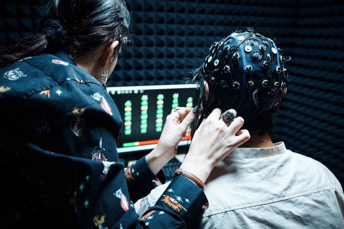 С помощью искусственного интеллекта. Ученые научились моделировать активность мозга по движению глаз