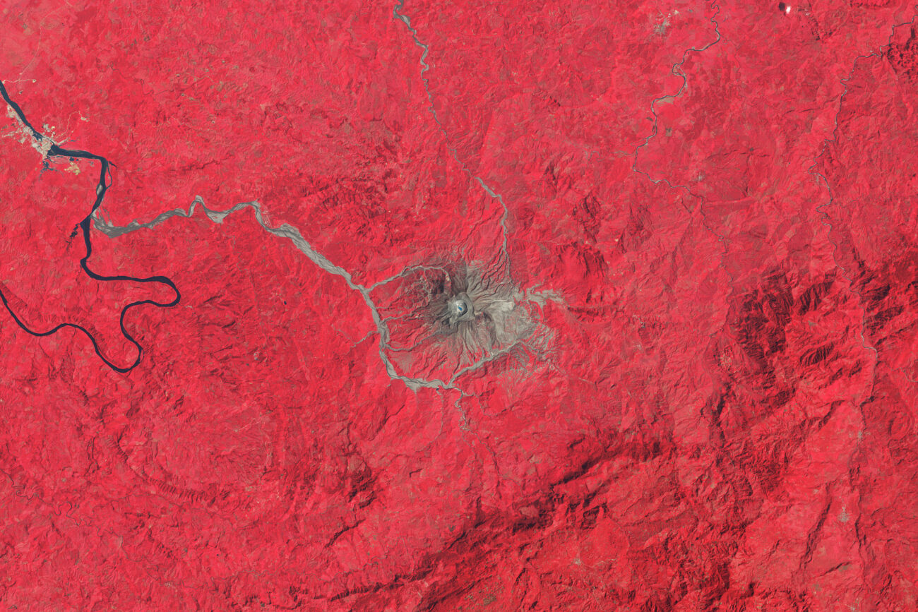 Учёные насторожены: «вулкан судьбы» подаёт признаки жизни после 40 лет тишины