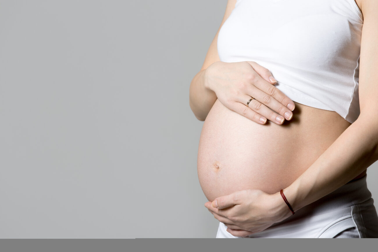 Прямая связь. Названо заболевание, которое может возникнуть у детей из-за курения матери во время беременности