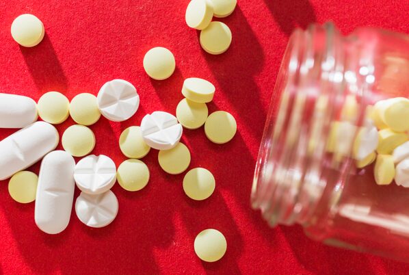 Под микроскопом: крупное исследование развеивает мифы о «побочках» препаратов для защиты сердца