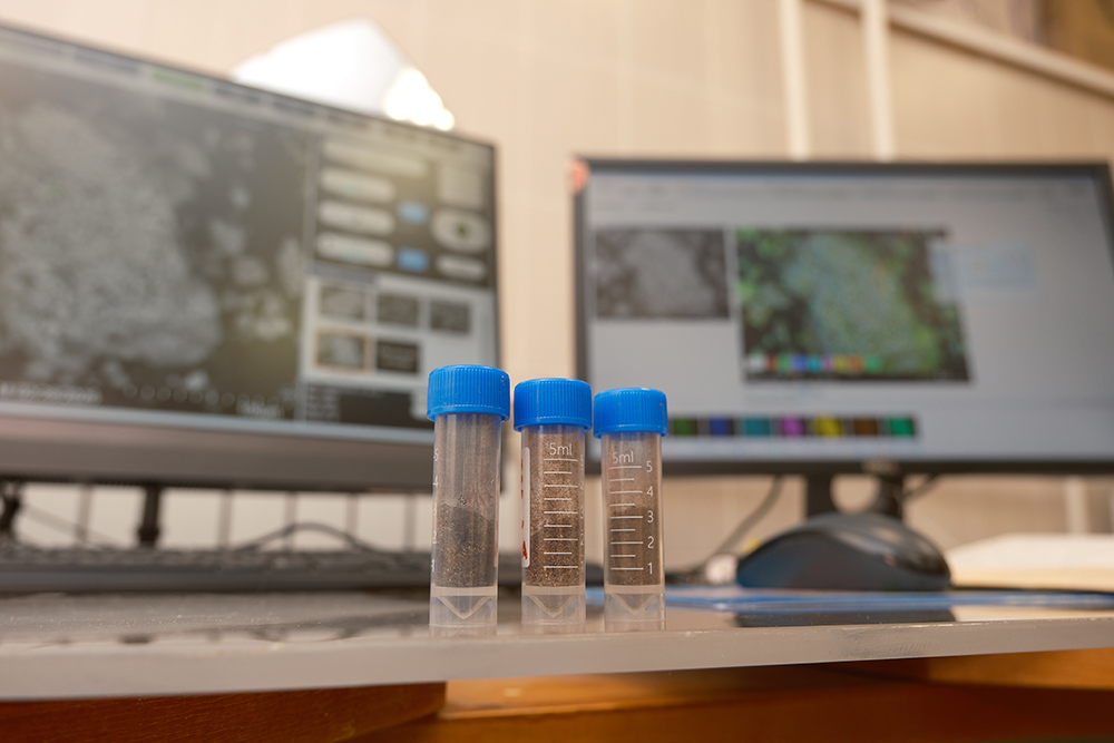 От алюминия до камня: как обычный мел превращает токсичные стоки в безопасные минералы за минуты