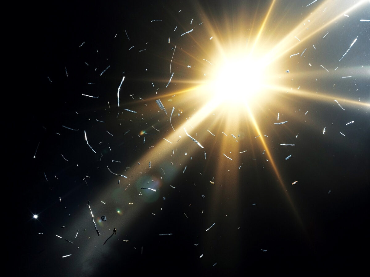 Закат по расписанию: когда космический мусор начнет затмевать Солнце