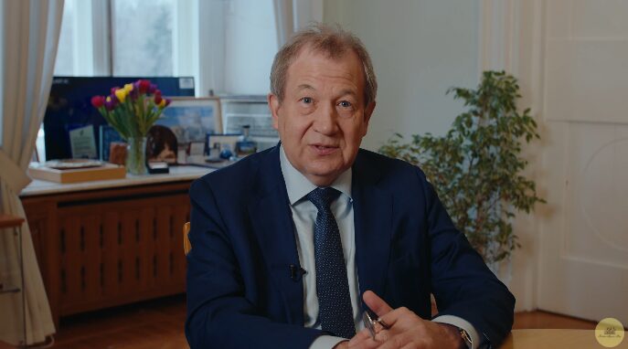 «Совершают необычайные достижения в области науки». Поздравление президента РАН с 8 марта