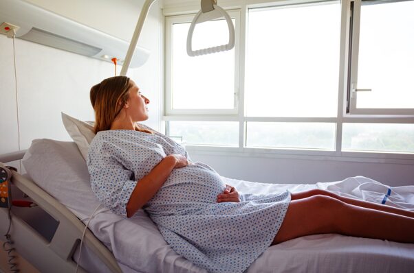 Остановить тихого убийцу. Исследователи разработали терапию против главной угрозы во время беременности