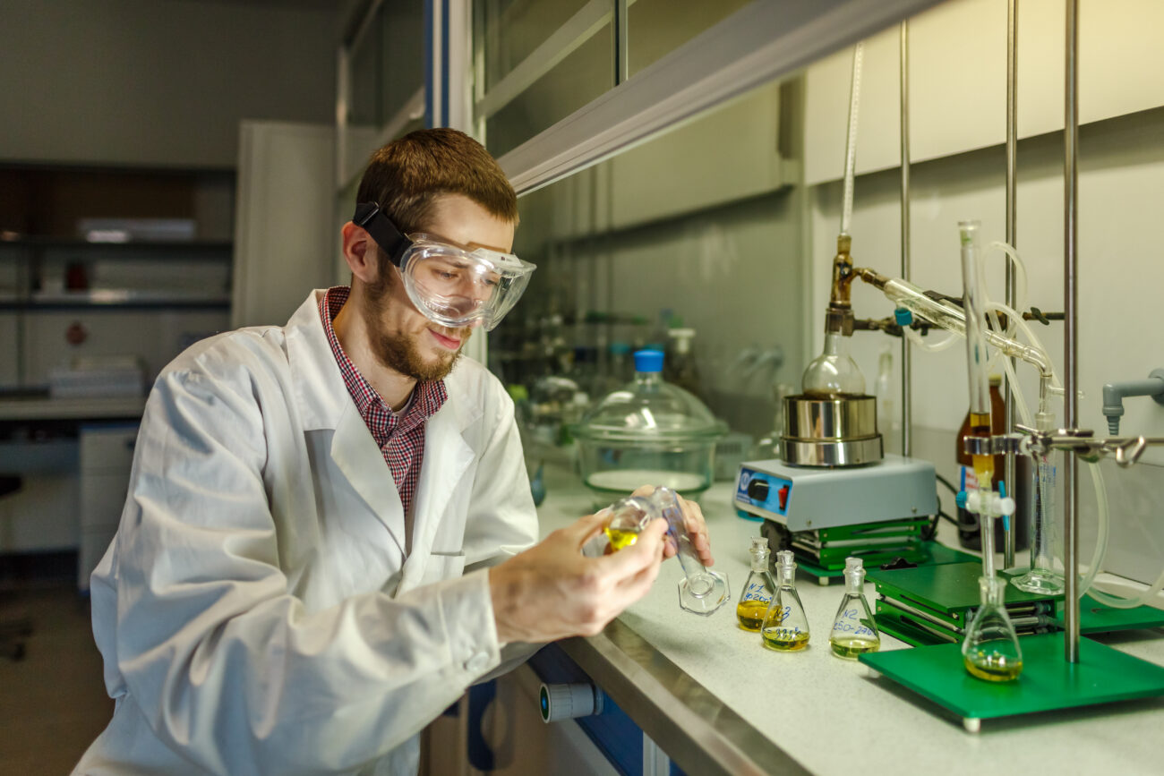 30 трлн долларов к 2050 году: бактерии и водоросли готовятся захватить мировую экономику и вытеснить нефть