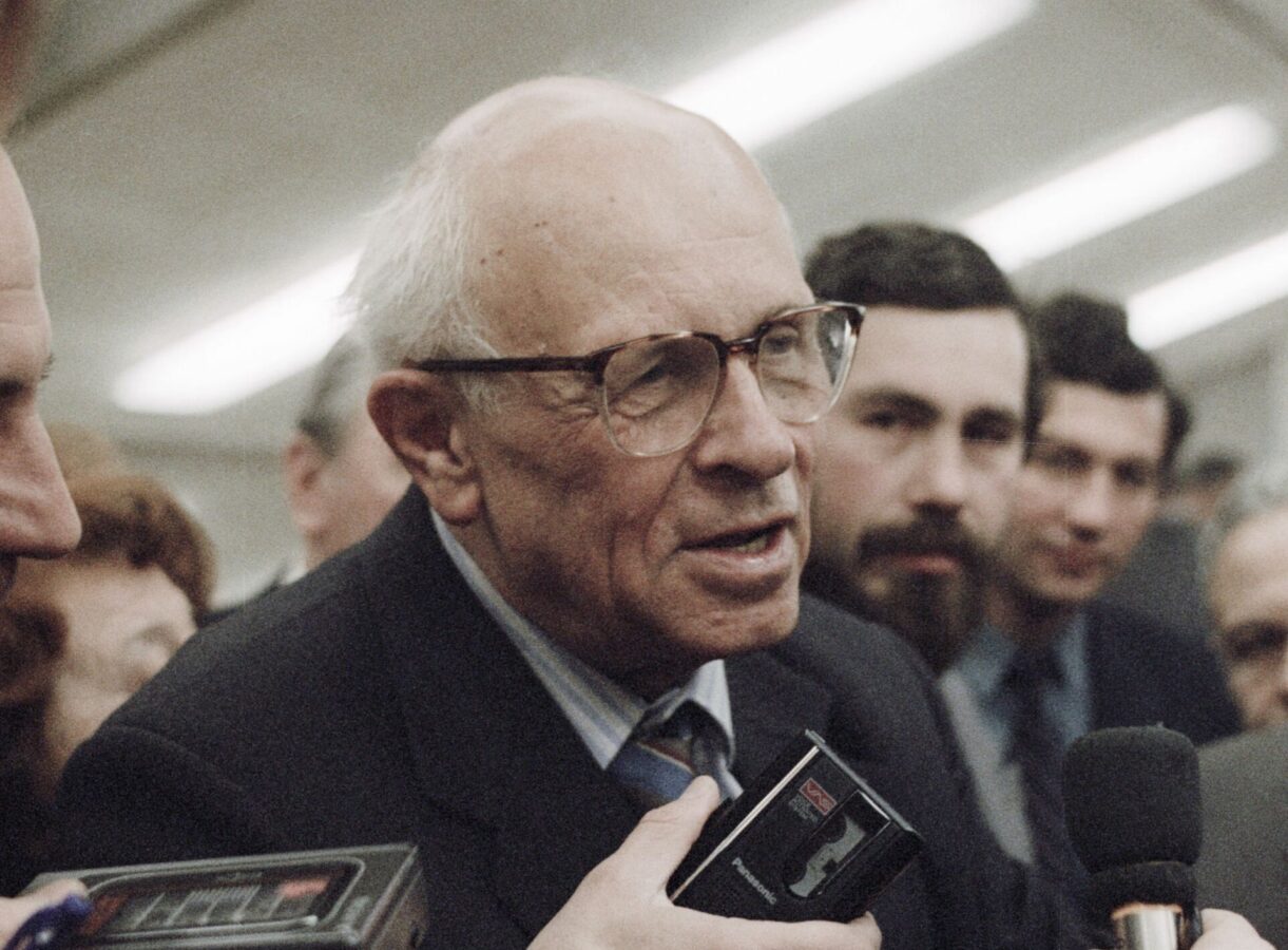 21 мая: день рождения человека, создавшего «слойку» и заговорившего о совести