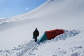 Ученые нашли в леднике Полярного Урала «метку» человека — частицы угольной золы. Что это значит для климата?