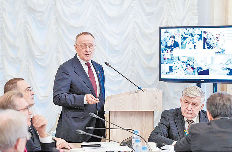 Три взгляда на нейрохирургию